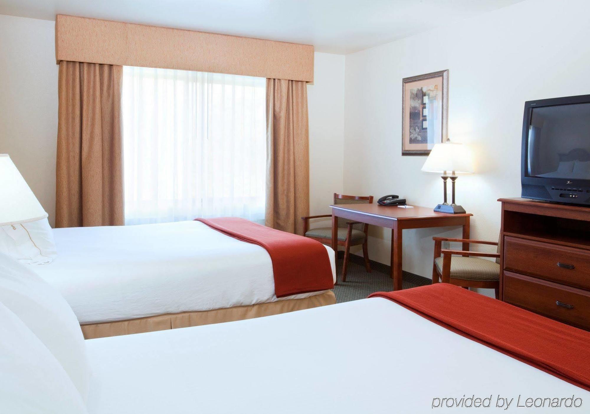 Holiday Inn Express & Suites Rocky Mount Smith Mountain Lake By Ihg Екстер'єр фото